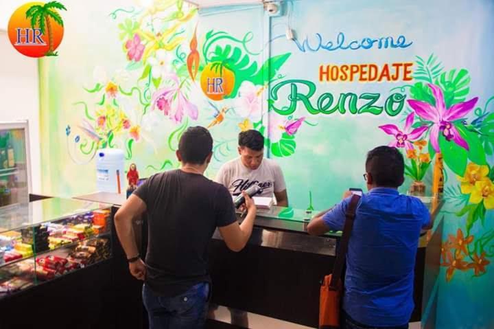 Hospedaje Renzo タラポト エクステリア 写真