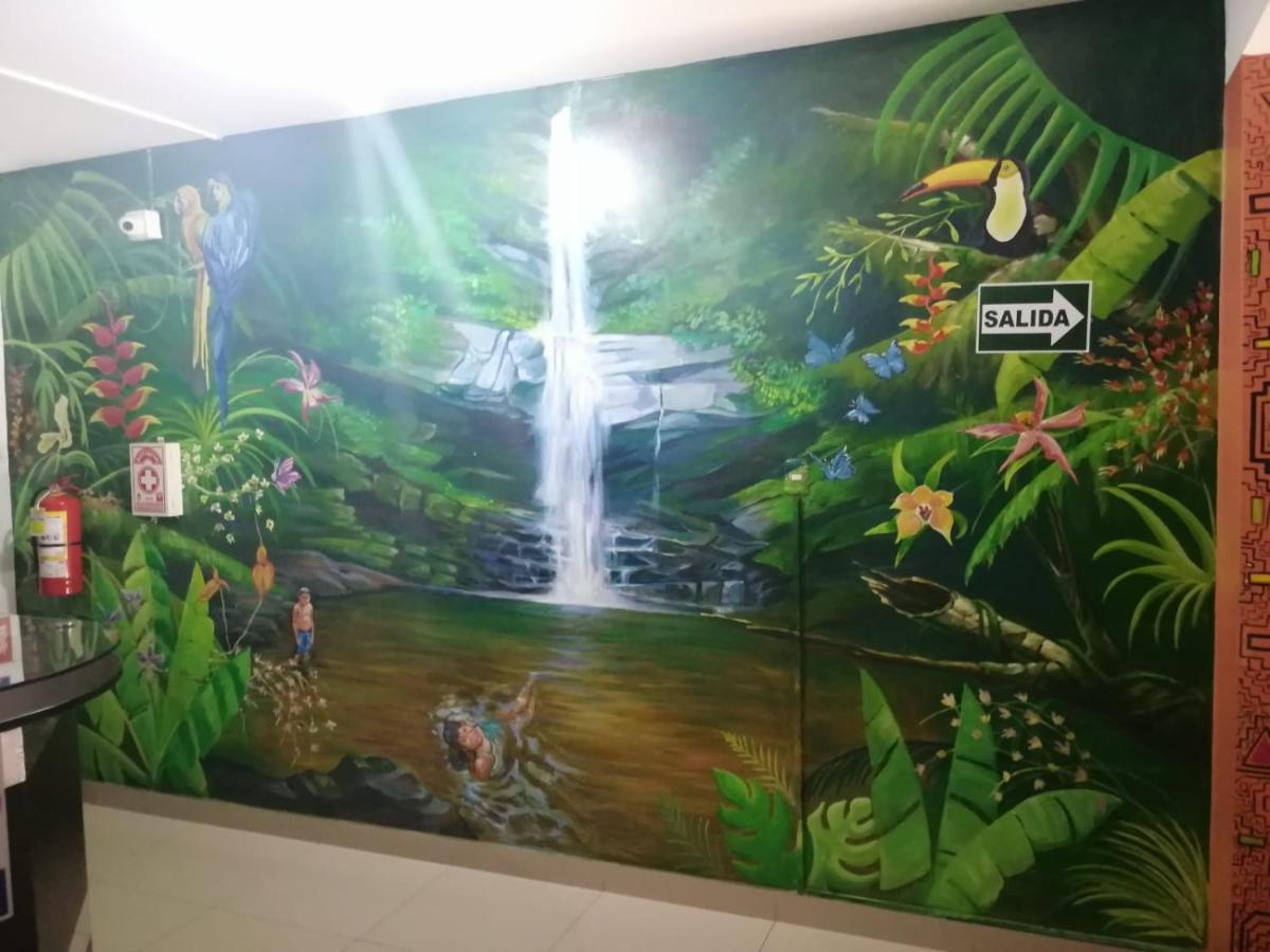 Hospedaje Renzo タラポト エクステリア 写真